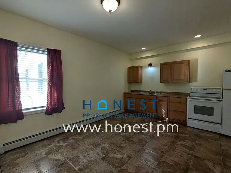 1635 Lewiston Rd #9 — Photo 5
