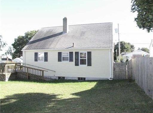 3rd image of 20 Seamans Ave