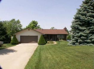 240 Ln 755b Snow Lk, Fremont, IN 46737