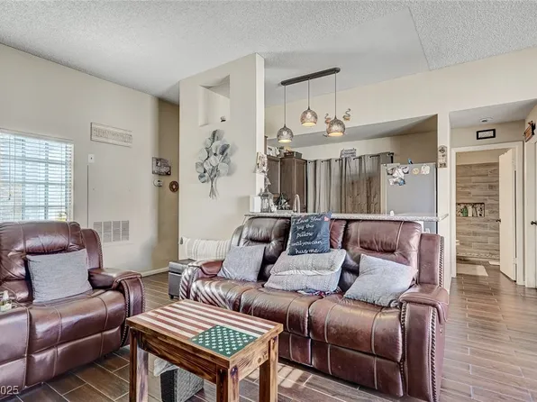 3150 Soft Breezes Dr APT 2018, Las Vegas, NV 89128