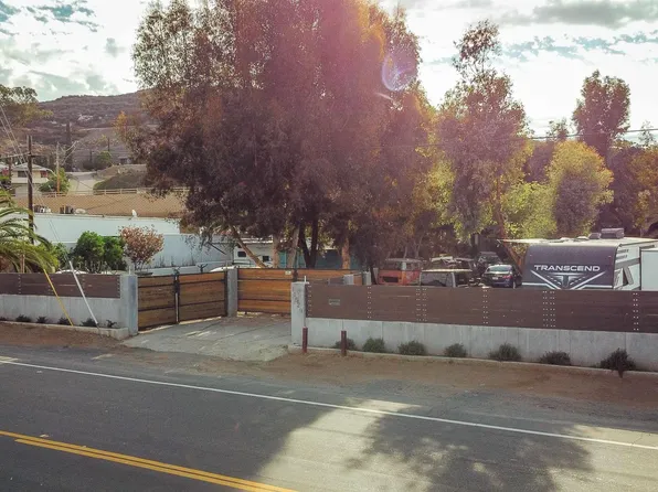 11529 Woodside Ave, Santee, CA 92071