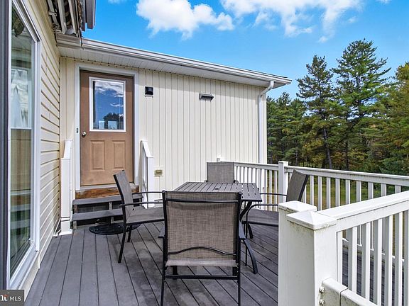 5th image of 1532 Clarence Rd