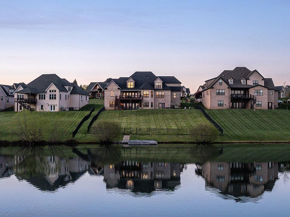 1st image of 1698 Lake Manor Dr