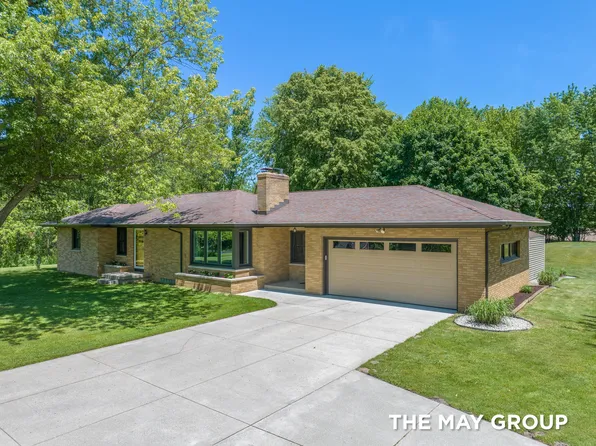 6590 Division Ave NE, Comstock Park, MI 49321