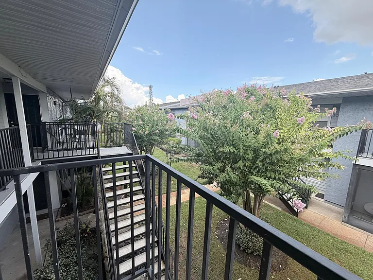 3711 W Iowa Ave #218 — Photo 4