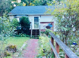 104 Daley Rd, Poughkeepsie, NY 12603