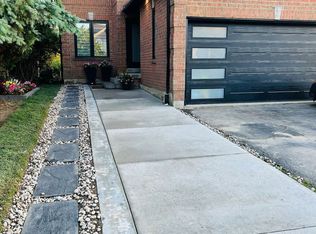 5336 Lismic Blvd, Mississauga, ON L5V1P5