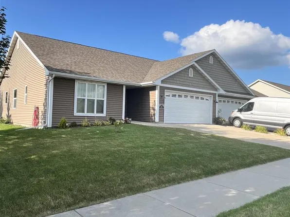 1901 Huckleberry Avenue, Omro, WI 54963