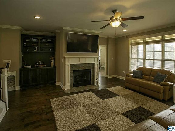 5th image of 7529 Hadleigh Crest Dr SE