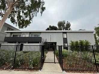 1st image of 12654 Moorpark St APT 10