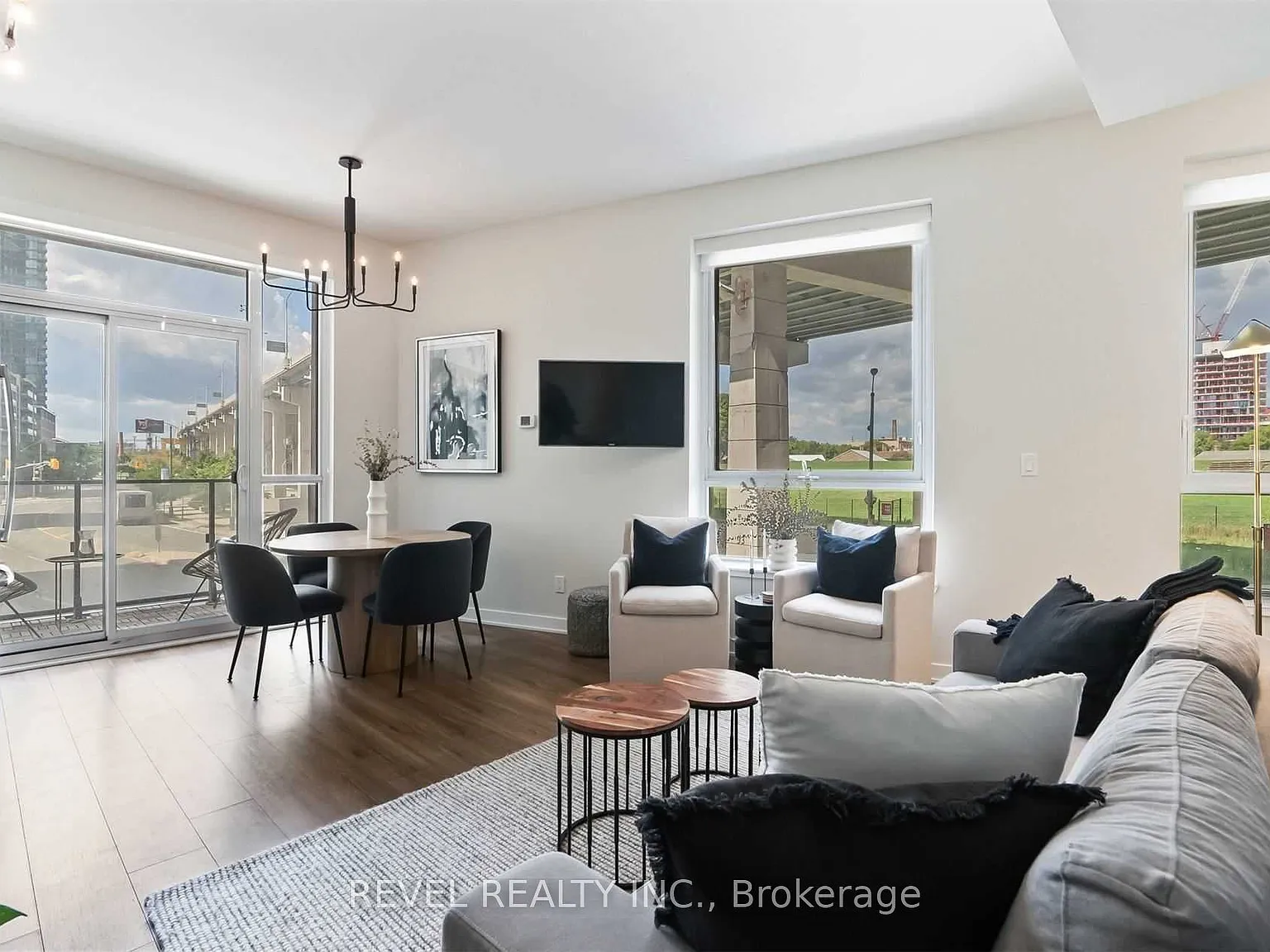 2 bed, $2,700 — Photo 4