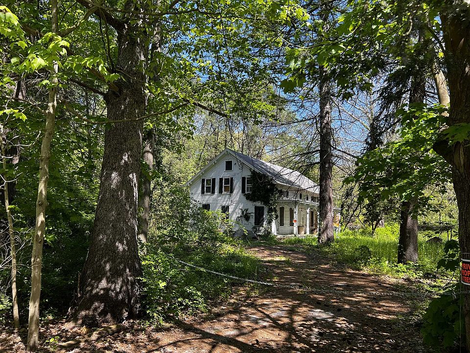 1st image of 60 Phillips Rd