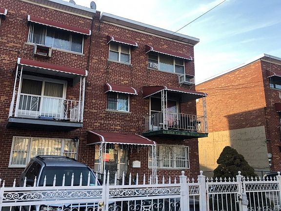 3rd image of 417 Saint Lawrence Ave