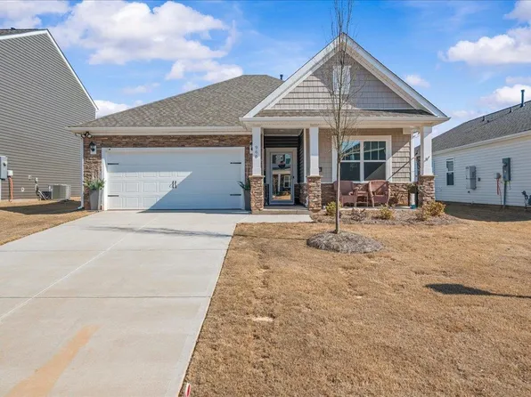 966 Pineland Dr, Woodruff, SC 29388