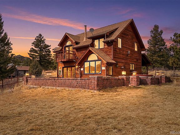 3rd image of 215 Lakeshore Park Road