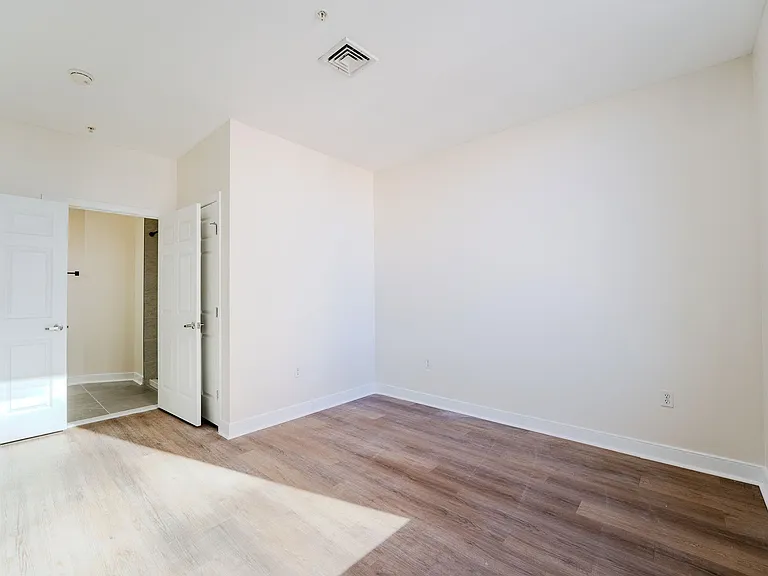 333 State St — Photo 6