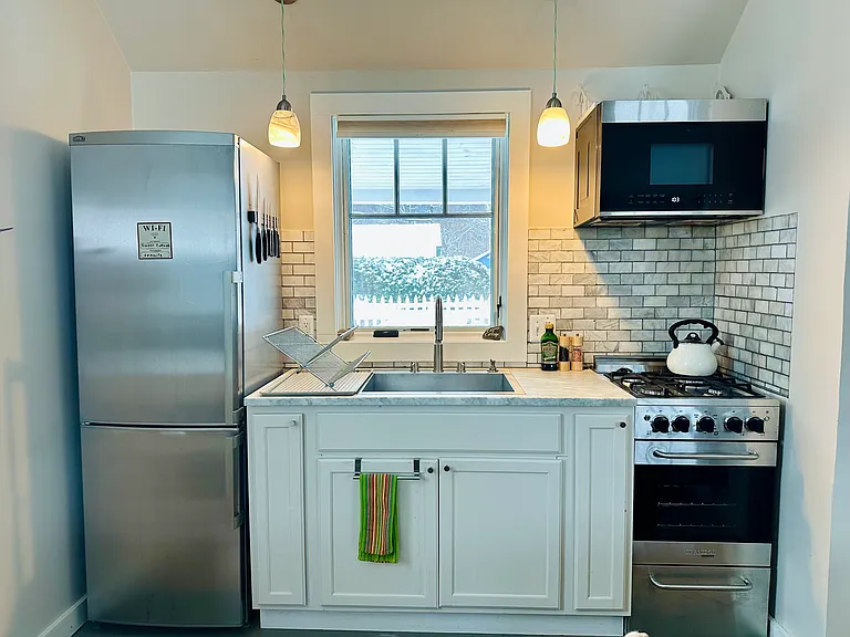 28 Esopus Ave — Photo 16