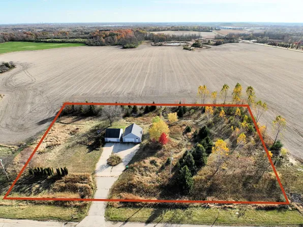 12017 West MEQUON ROAD, Mequon, WI 53097