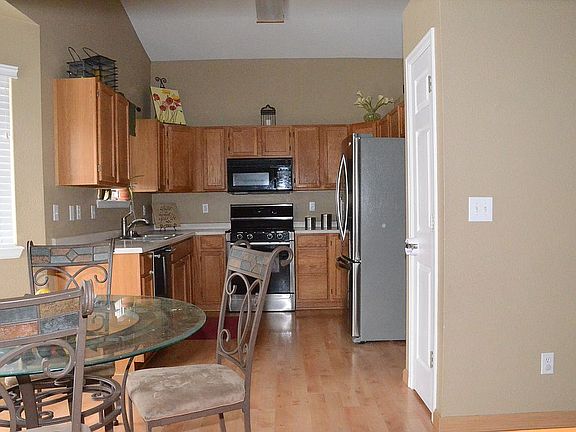 Kitchen and breakfast nook