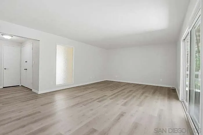 1886 Fairway Park #A — Photo 7