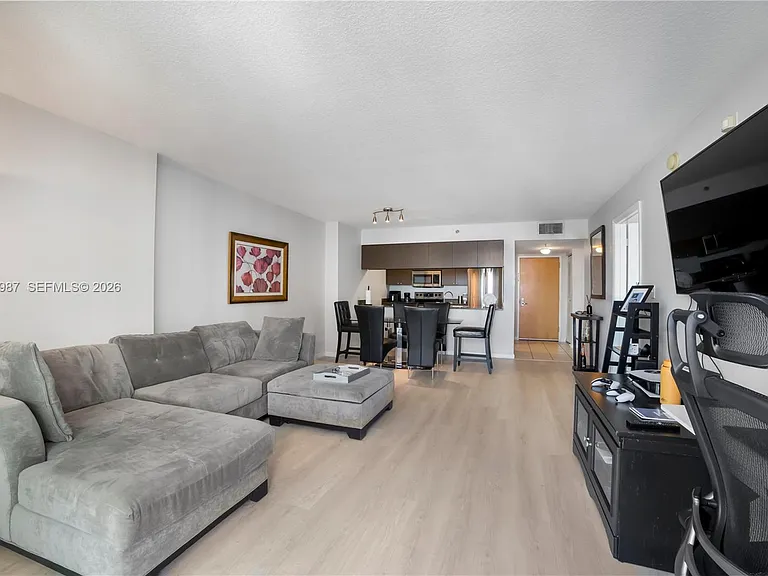 1200 Brickell Bay Dr #4121 — Photo 13