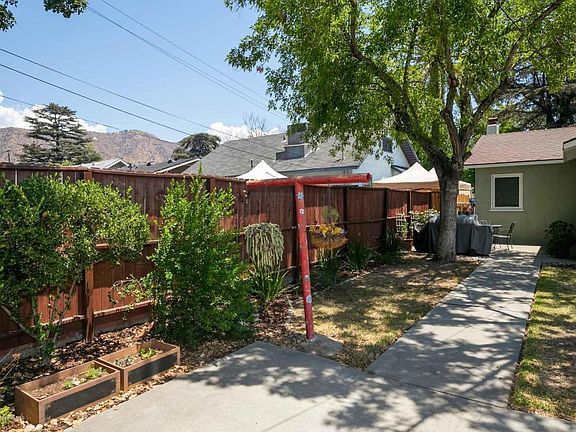 5th image of 923 N Pasadena Ave
