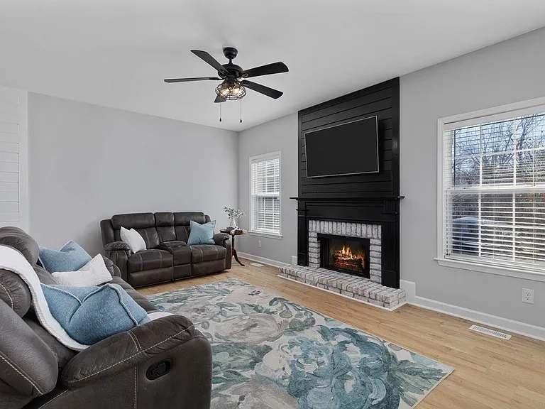 1026 Watauga Ct — Photo 8