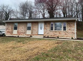 756 Kenyon Rd, Vinton, VA 24179