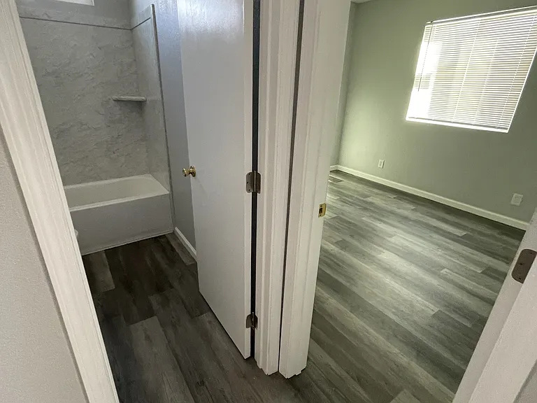 1311 Lemon St — Photo 7