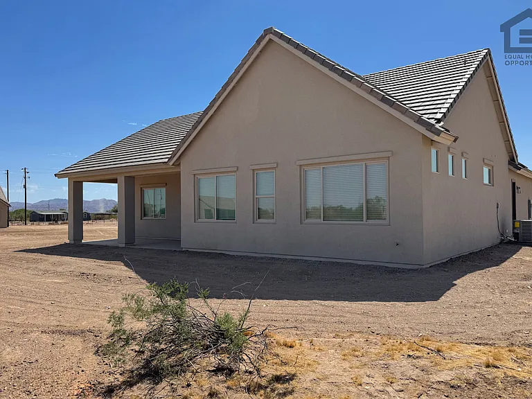 18152 W Morning Vista Ln — Photo 6