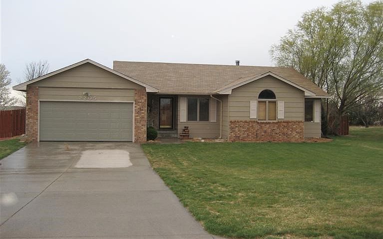 1st image of 2205 Andover Dr