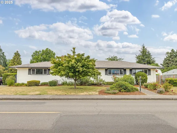 651 NW 19th St, McMinnville, OR 97128