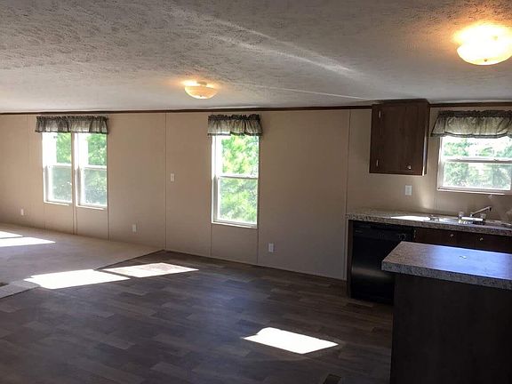 4th image of 112 Lakewood Ct