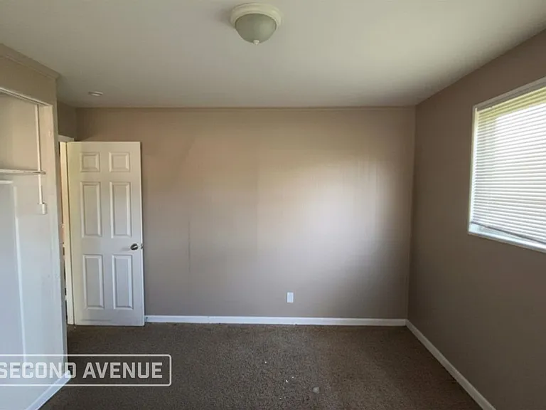 9743 Edgefield Dr — Photo 5