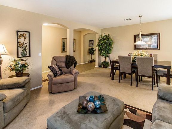 4th image of 1574 N Desert Willow Ave