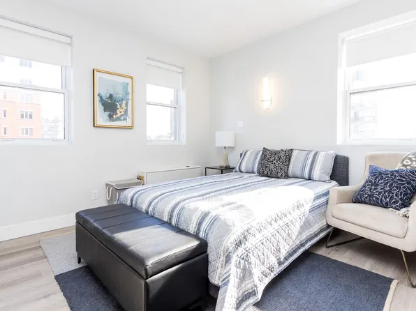 330 McLeod St, Ottawa, ON