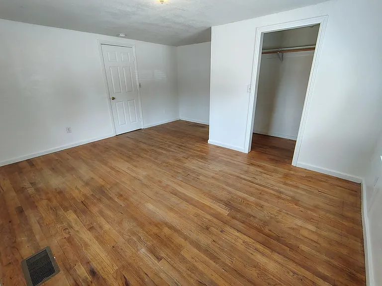 1351 Leonard Ave #A — Photo 10