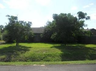 2214 Lomax School Rd, La Porte, TX 77571