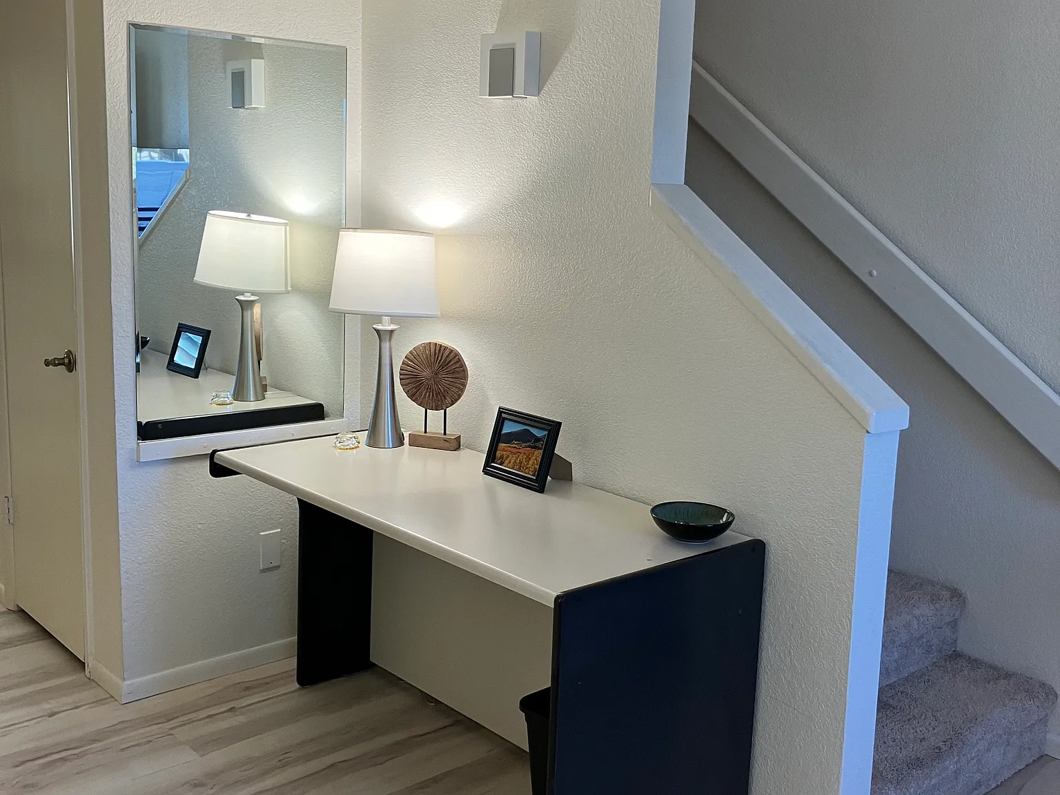 2 bed, 936 sqft, $2,000 — Photo 3
