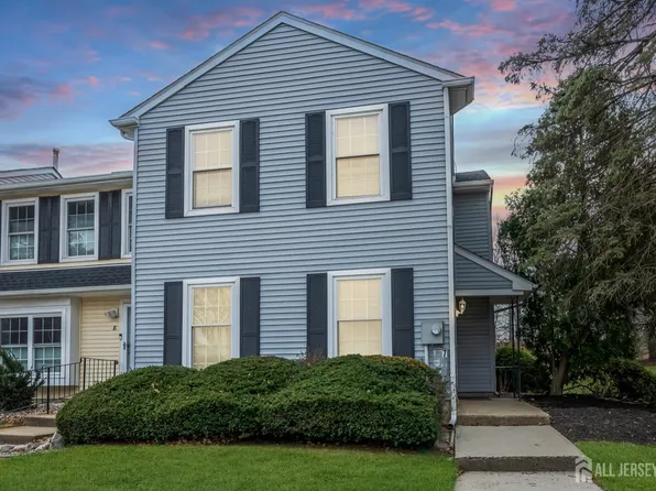 7 Siedler Ln, Sayreville, NJ 08872