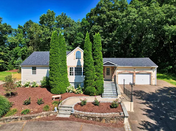 36 Aveline Avenue, Middlebury, CT 06762