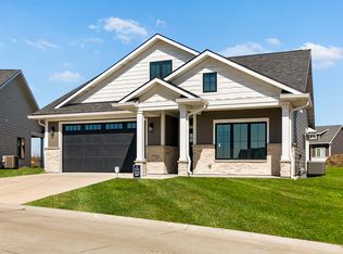 2495 SE Vintage Ln, Waukee, IA 50263