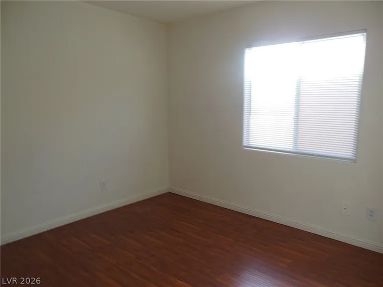 7571 Redwood Point St — Photo 10