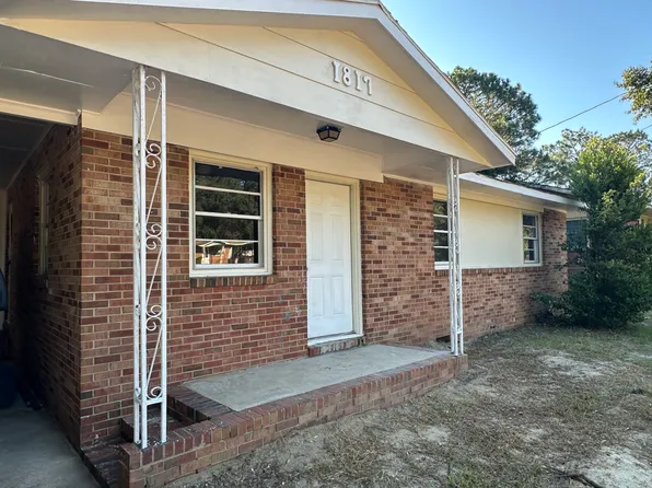 1817 Dewsberry Pl, Fayetteville, NC 28304