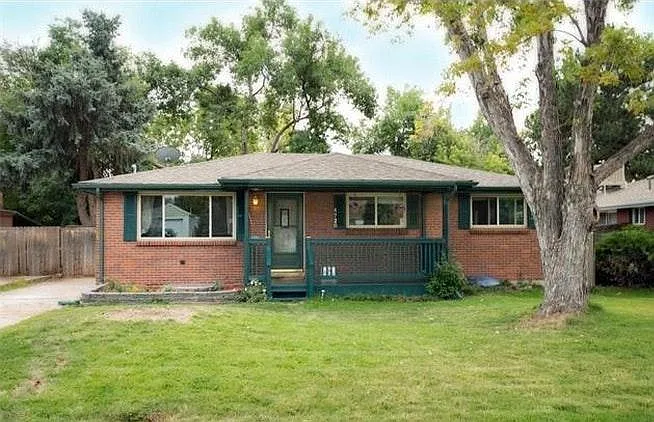 4720 E Jewell Ave — Photo 2