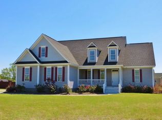 1172 McKenzie Dr, Manning, SC 29102