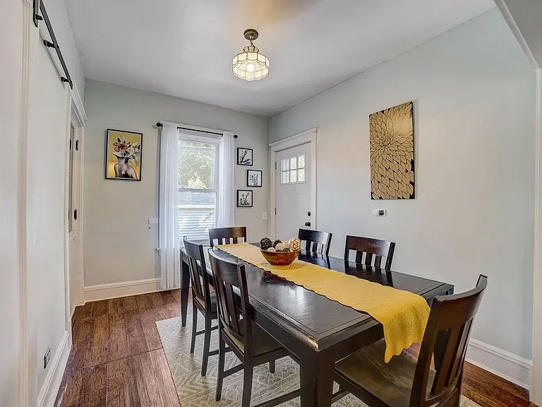 532 Carpenter Ave — Photo 8