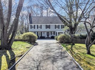 357 Ridge Ln, Mill Neck, NY 11765