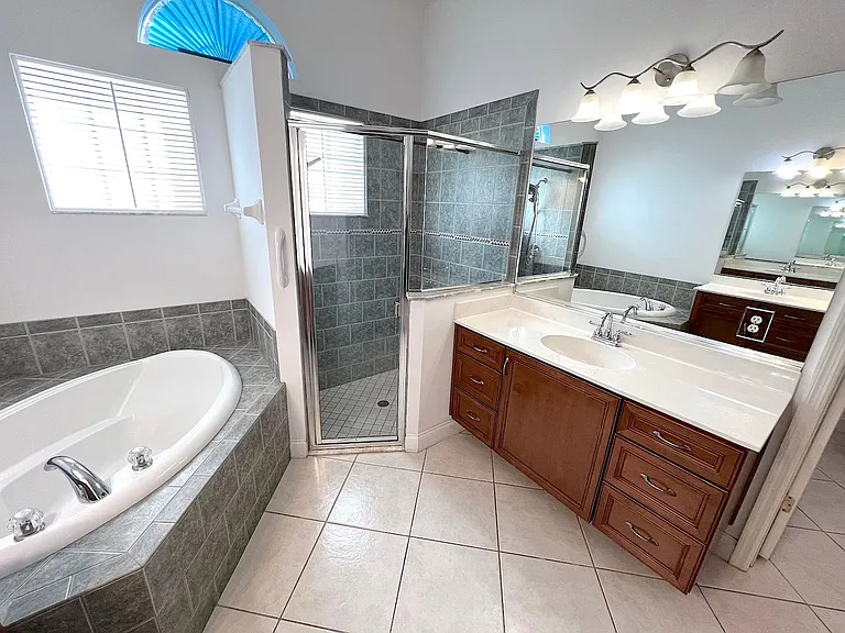 27 Empress Ln — Photo 40