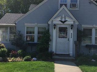 305 Elm St, Meriden, CT 06450